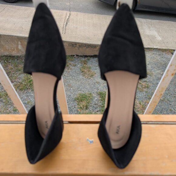 Elegant Black Women's Shoes - Picture 4 of 5